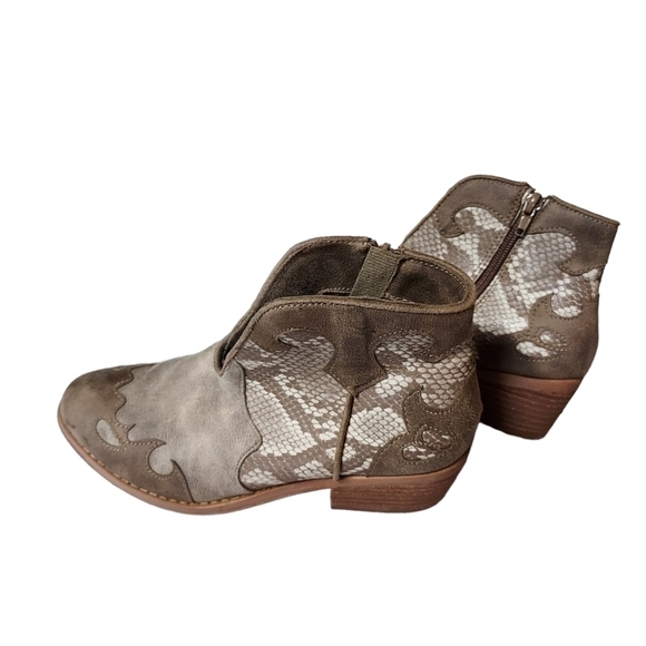 Very G Shelby women's ankle boots cream snake print 6.5 - Picture 5 of 16